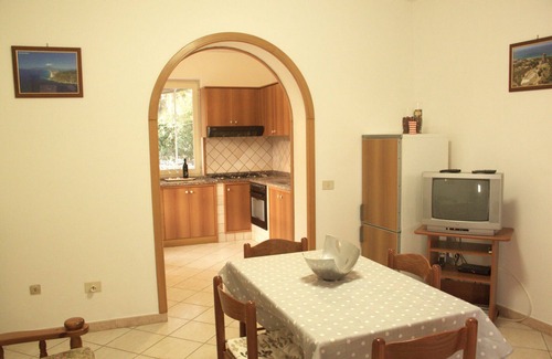 Marina di Ascea Villa | Wonderfully warm vacation home just 70 meters from the long beach.