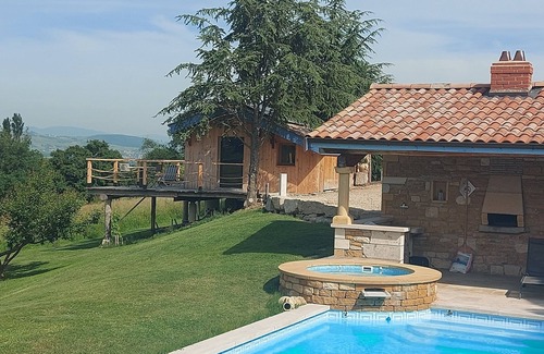 Chasselay Ski Chalet | Wood & Spa