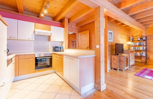 Niederau Ski Chalet | Wooden chalet with shared saunas