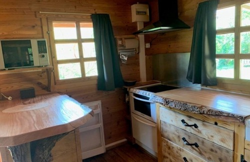 Los Masos Ski Chalet | Wooden chalet in a verdant environment at the foot of the Mount Canigou