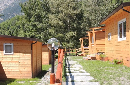 Morgex Ski Chalet | Wooden chalet in La Salle with shared pool