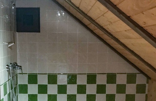 Puebla de Almenara Villa | Wooden House - Ensuite Villa with Shower