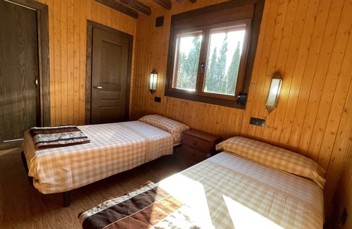 Puebla de Almenara Villa | Wooden House - Ensuite Villa with Shower