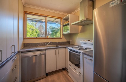 Akaroa House | Woodills Wonderland – Akaroa Holiday Home