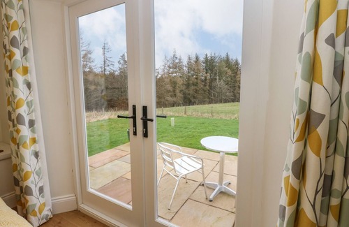 Bishop Auckland Cottage | WOODLAND VIEW, romantic, with a garden in Barnard Castle