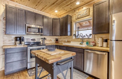 Chalet Village North Cabin | ✨ Woodlands: Best Location with add'l 20x40 level trailer parking area.