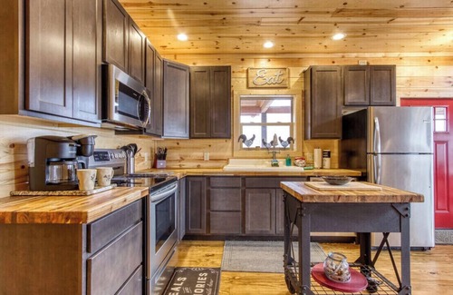 Chalet Village North Cabin | ✨ Woodlands: Best Location with add'l 20x40 level trailer parking area.