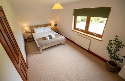 West Laroch Hotel | Woodlands House with Hot Tub