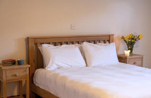 West Laroch Hotel | Woodlands House with Hot Tub