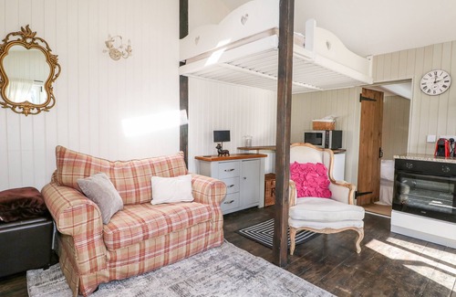 Woodmancote Cottage | Woodmancote Lodge