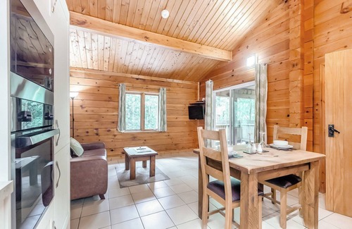 Freehay Ski Chalet | Woodpecker Log Cabin 2