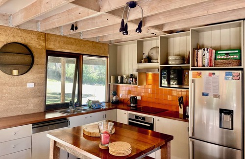 Vesper House | Woodside Country Retreat.home with a view