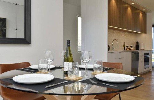 Christchurch City Centre Apartment | Worcester Terrace Eleven-Top inner city location