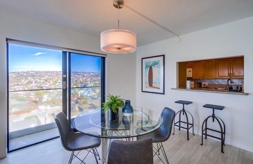 North Pacific Beach Condo | WOW 10th Fl Corner Unit * Ocean Views * Pool + Hot Tub