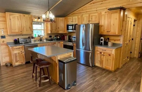 Mount Vernon Cabin | Wrangler Ranch