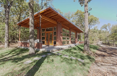 Quinlan Cabin | Wright House - Architectural beauty in the woods
