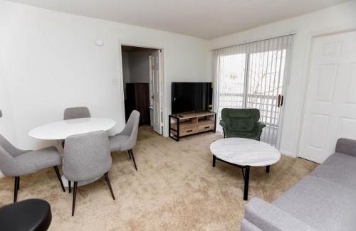 Coliseum Central Apartment | Wyndham 912 Urban Chic, Wd, Parking, Pool