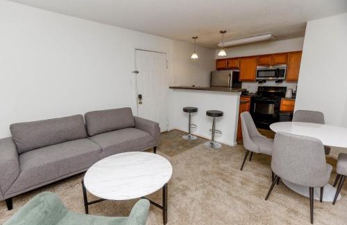 Coliseum Central Apartment | Wyndham 912 Urban Chic, Wd, Parking, Pool