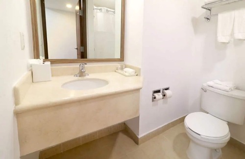 Monterrey Hotel | Wyndham Garden Monterrey Valle Real