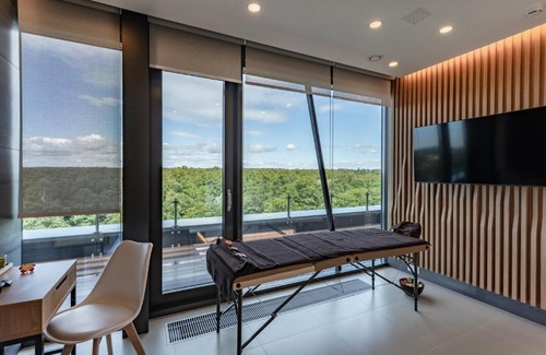 Kurortny District Hotel | X-Clinic