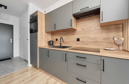 Fabryczna Apartment | x Summary: ★ Easy che