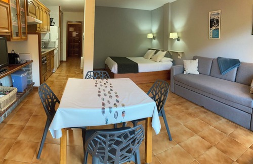 El Tarter Apartment | Xalet Saüc ideal for a family of 4, large balcony and great views of Grandvalira