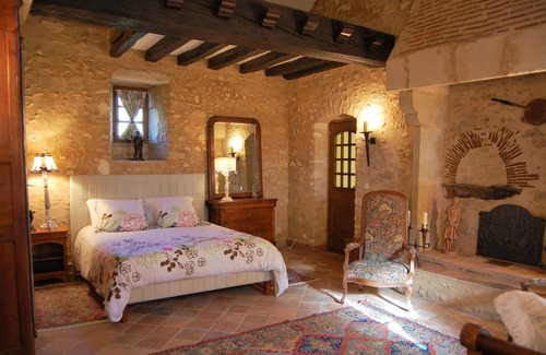 Maigne Other | XVIth century farmhouse 30 minutes from Le Mans and the race track.