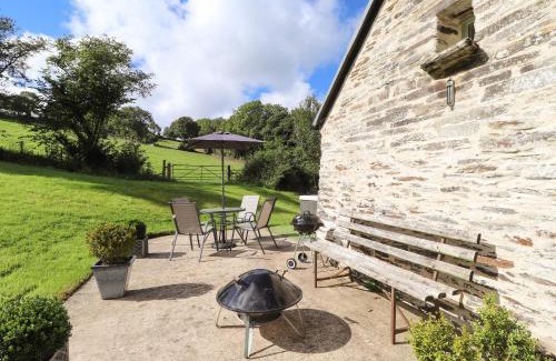 Felindre Farchog House | Y Felin at Coed Cadw