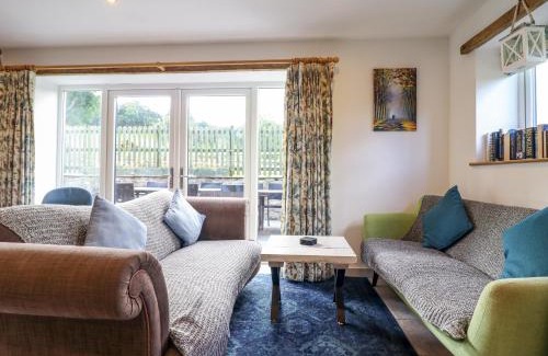 Oswestry House | Y Stabl The Stable