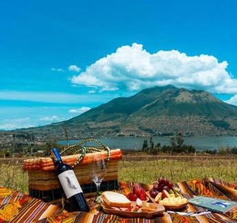 Eugenio Espejo Ski Chalet | Yaktari Cabaña del Florecimiento Lago San Pablo