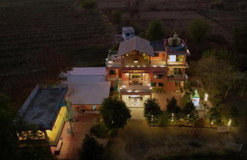 Hingana House | Yana's Farm