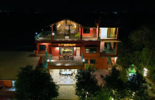 Hingana House | Yana's Farm