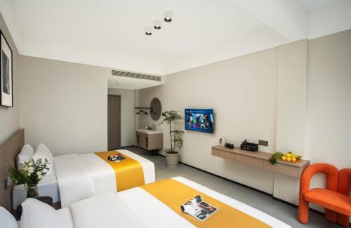 Yangshuo House | Yangshuo Miss Deng Colorful House