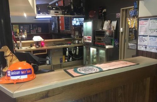 Yarram Hotel | Yarram Commecial Hotel Motel