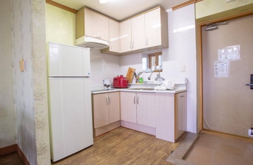 Jeongok House | Yeoncheon Wanguijataek Pension