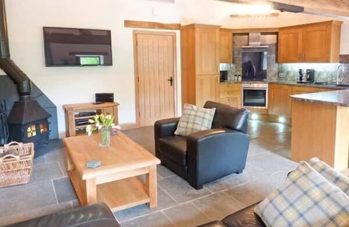 Broughton Mills Cottage | YEW TREE COTTAGE, pet friendly, luxury holiday cottage in Torver