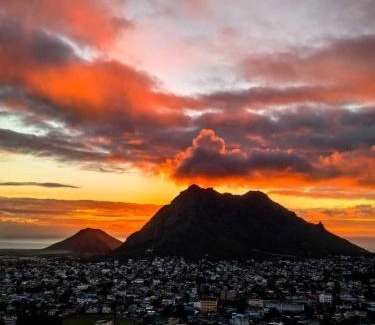 Candos House | Yiru Academy's upstairs art & viewing room