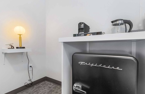 North Queen Anne Apartment | Yoda's Swamp Suite in Queen Anne