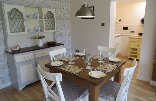 Bicester Cottage | Yogis Cottage Is Cotswold Country Charm With Modern Facilities