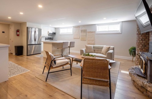 Amherstburg House | Your Amherstburg Oasis