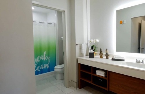 Circleville Resort | Your Catskills Waterpark Hideaway! 4 Spacious Accommodations! Pool & Playground!