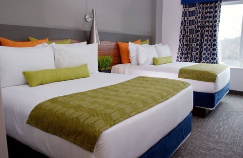 Circleville Resort | Your Catskills Waterpark Hideaway! 3 Relaxing Accommodations w/Balconies! Pool!