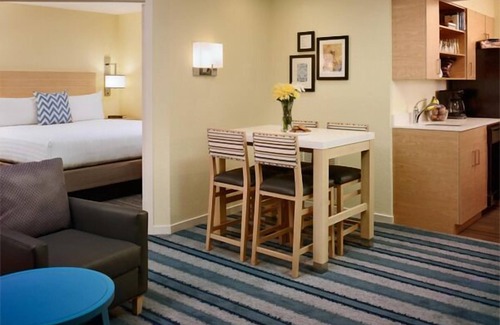 Monmouth Junction Hotel | Your Home Away From Home! Pet-Friendly, Seasonal Pool, Minutes to Quarry Park