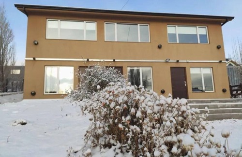 El Calafate Apartment | Your Lakeside Paradise: Comfort and Full Kitchen Awaits