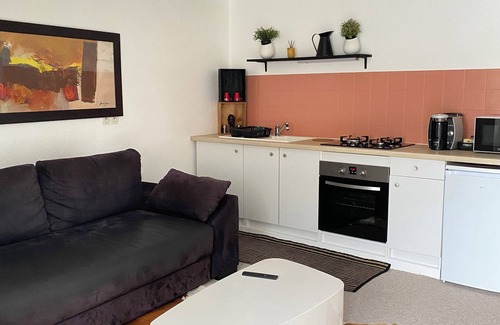 Lannion Apartment | Your Peaceful Haven in the Heart of the City