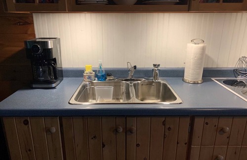 Rosedale Cottage | Your Vacation Retreat - Lakebreeze Cottage on Cameron Lake