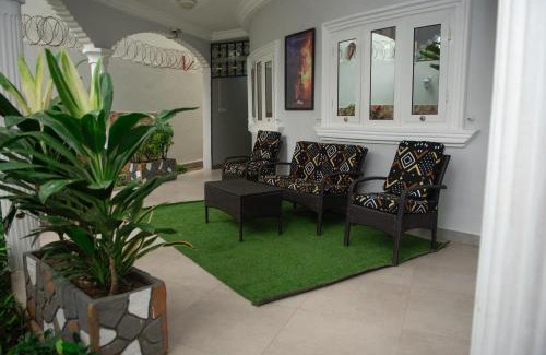 Lome Villa | YOYO'S hOME SWEET HOME