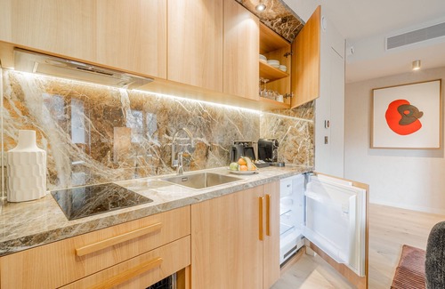 Quartier de la Plaine-de-Monceaux Apartment | Yuna Porte Maillot - ApartHotel