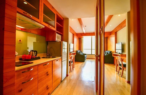 Qiaodong District Bed & Breakfast | YunDing Grand Hotel