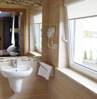 Borkowo Lostowickie Bed & Breakfast | Złoty Staw